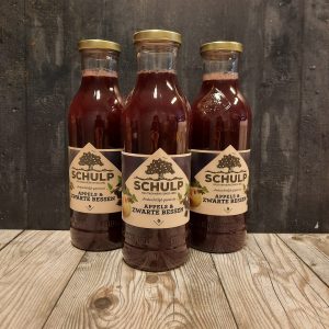 Schulp appels zwarte bessensap Hugo Bogers Boerderijwinkel